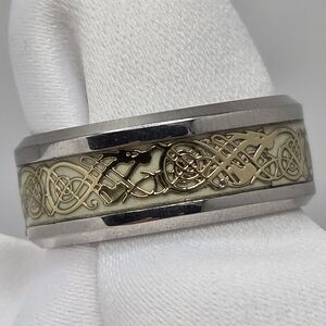 ✨2/$10✨ Wedding Band Celtic Dragon Stainless Steel Ring Size 7